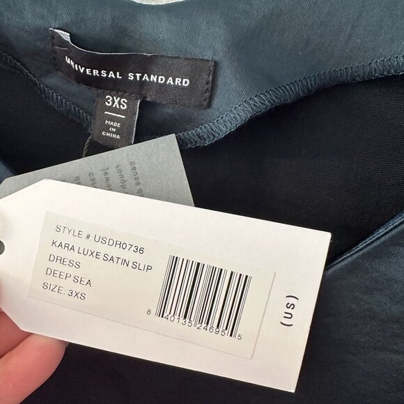NWT Universal Standard Kara Luxe Satin Slip Dress Deep Green US XS 2 4 - Picture 3 of 4